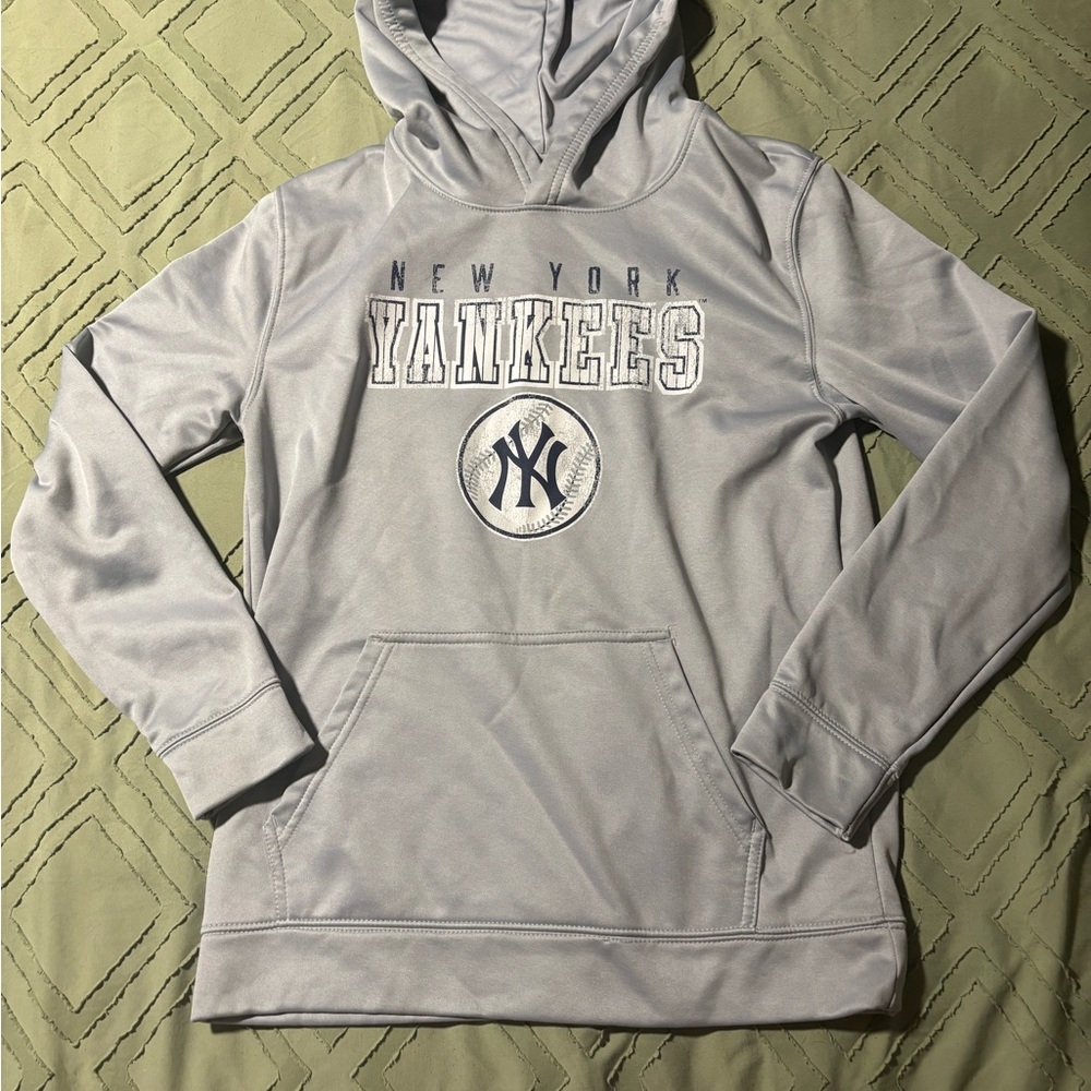 Genuine Merchandise Light Gray Youth Hoodie with MLB Tag
